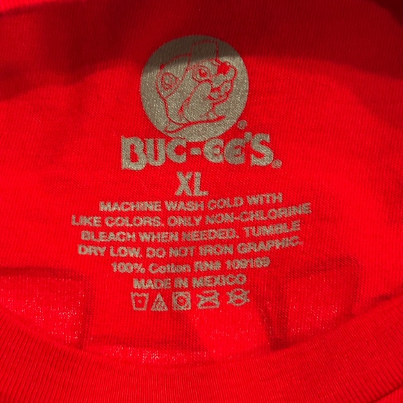Buc-ee's Red Christmas T-shirt XL - Picture 6 of 6